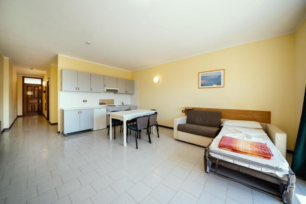 Hotel Residence Campi Tremosine ภายนอก รูปภาพ