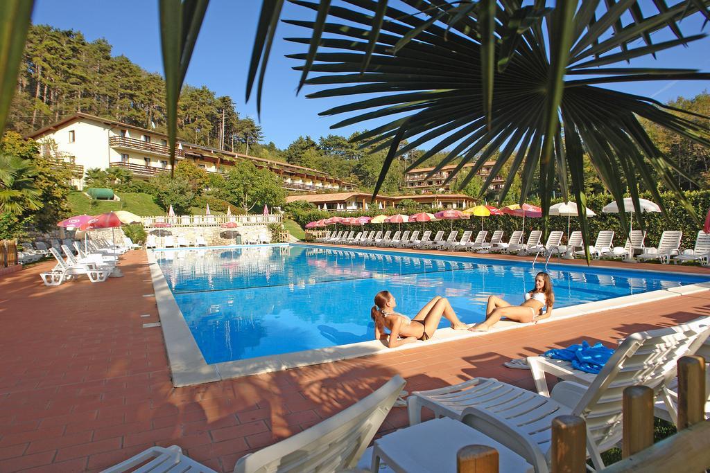 Hotel Residence Campi Tremosine ภายนอก รูปภาพ